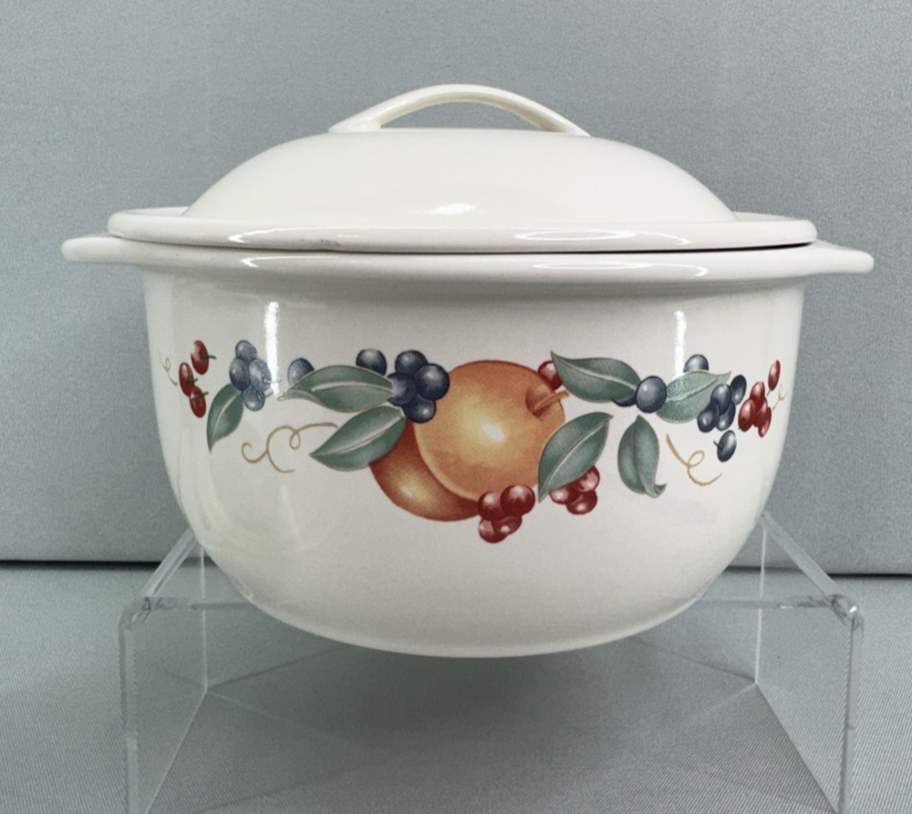 Corelle Coordinates Abundance Stoneware 1.5 Qt Casserole Dish w Lid Fruit Grapes